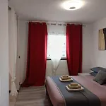 Casa Saura -playa De Americas Apartment *