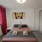Casa Saura -playa De Americas